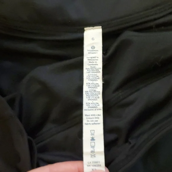 Lululemon speed up shorts size 6 - Picture 2 of 5